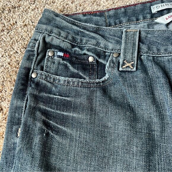 Tommy Hilfiger Medium Wash Low Rise Flare Jeans Size 8. Five pocket style. - Picture 6 of 8